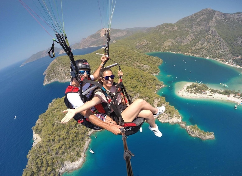 Picture 1 for Activity Oludeniz: Tandem 30-Minute Paragliding Flight