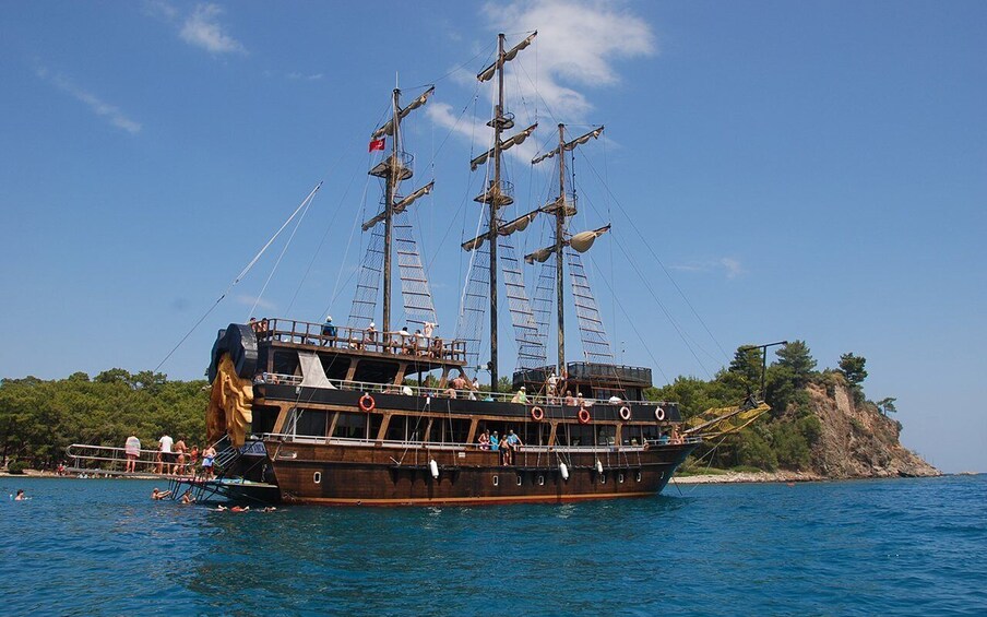 Picture 11 for Activity Alanya: Boat Tour with Unlimited Soft Drinks and Lunch