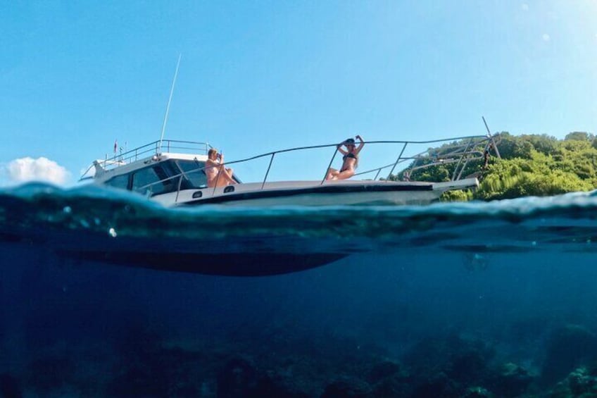 Full Day Land and Sea Tour to Nusa Penida with 4 Snorkeling Spots