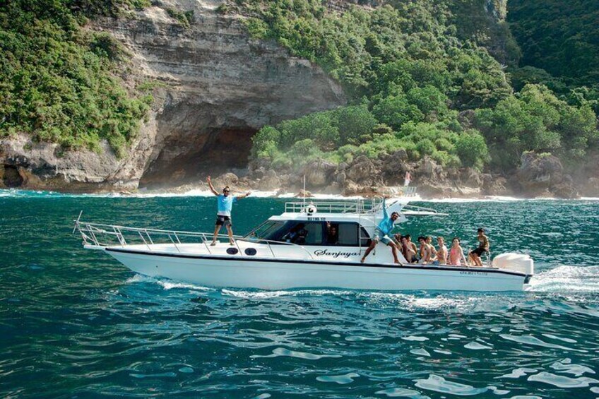 Full Day Land and Sea Tour to Nusa Penida with 4 Snorkeling Spots