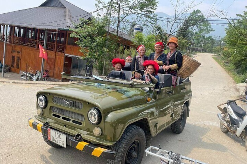 A Glimpse Of Sapa Jeep Tour Off the Beaten Path 4,5 Hours