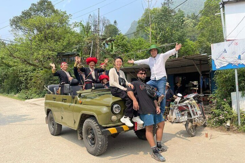 A Glimpse Of Sapa Jeep Tour Off the Beaten Path 4,5 Hours