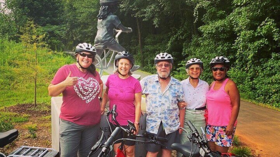 A quick photo stop along the trail.