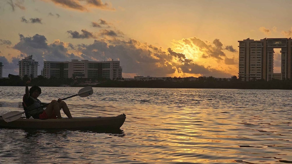 Picture 13 for Activity Cancun: Kayaking Tour in Nichupte Lagoon