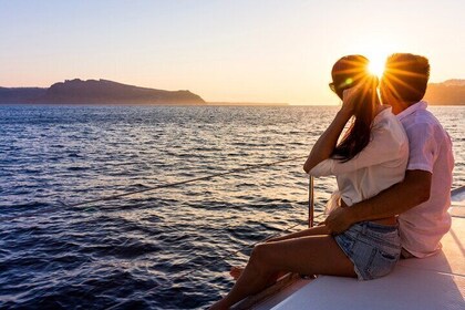 Sunset Catamaran Cruise Dia Island with Premium Menu