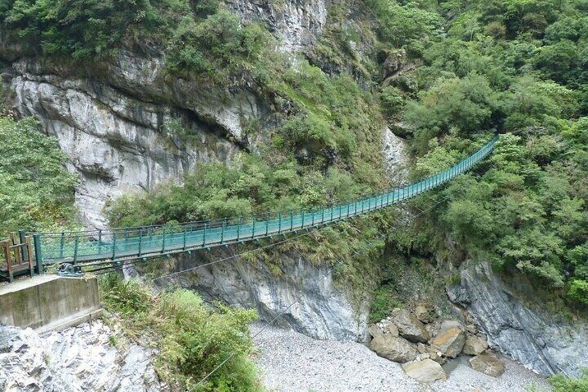 Hualien: Taroko Gorge One-Day Tour from Taipei