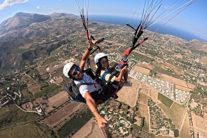 Two-seater paragliding flight in Castellammare del Golfo