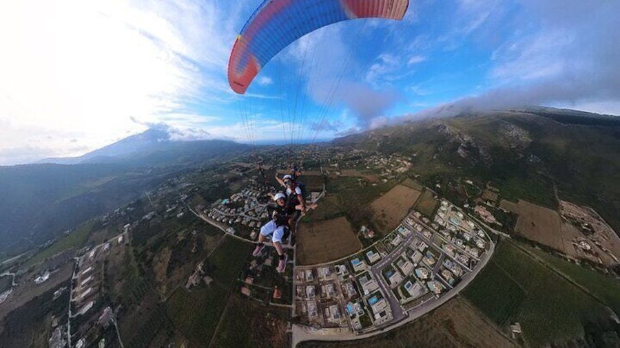 Two-seater paragliding flight in Castellammare del Golfo