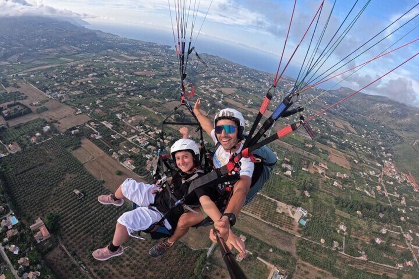 Two-seater paragliding flight in Castellammare del Golfo