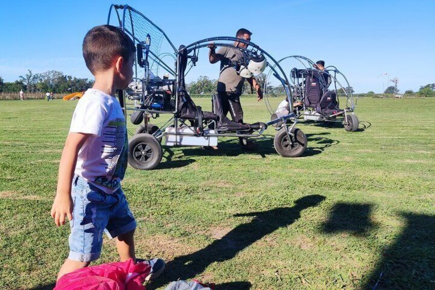 1-hour Paramotor Experience in Buenos Aires Argentina