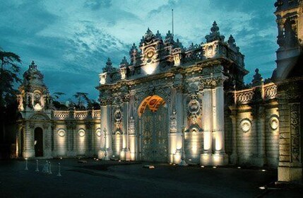 Dolmabahce Palace and Asian Side of Istanbul Tour