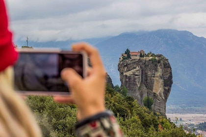 Meteora: Half-Day Meteora Monasteries Small Group Tour