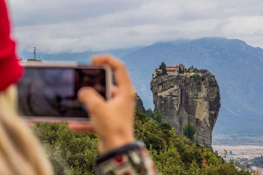 From Kalabaka/Kastraki: Meteora Monasteries Guided Tour