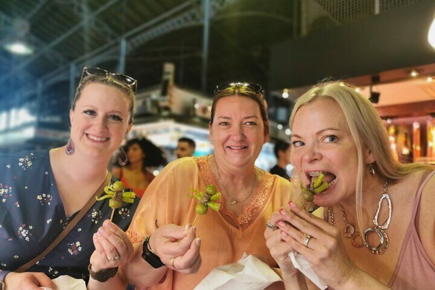 Sitges Tapas Walk – Food, Wine And History Tour