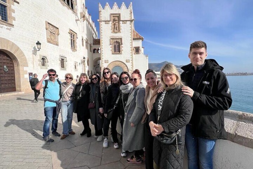 Sitges Tapas Walk – Food, Wine And History Tour