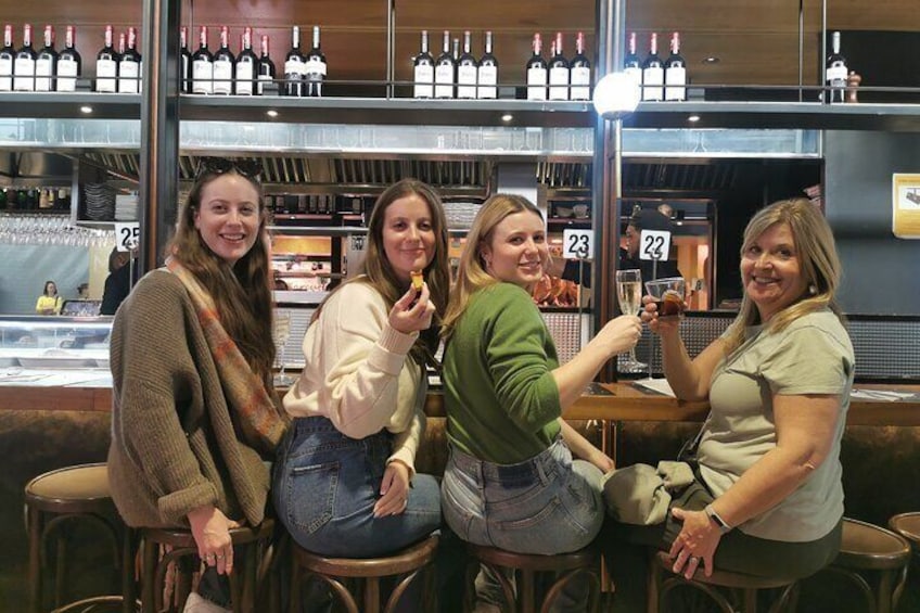 Sitges Tapas Walk – Food, Wine And History Tour