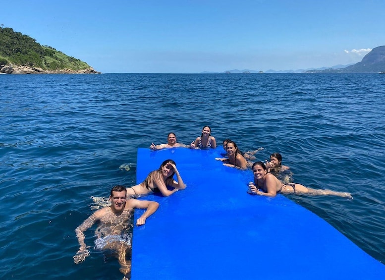 Picture 5 for Activity Rio de Janeiro: Speedboat Beach Tour with Beer