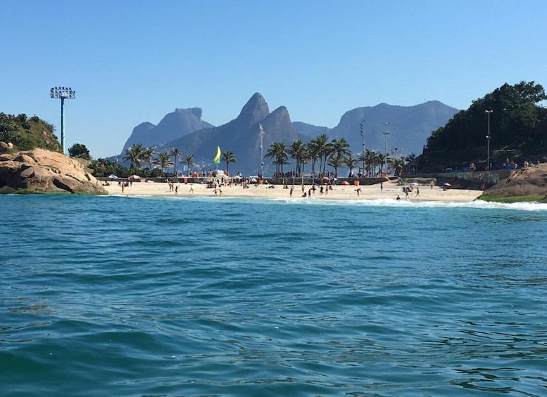 Picture 2 for Activity Rio de Janeiro: Speedboat Beach Tour with Beer