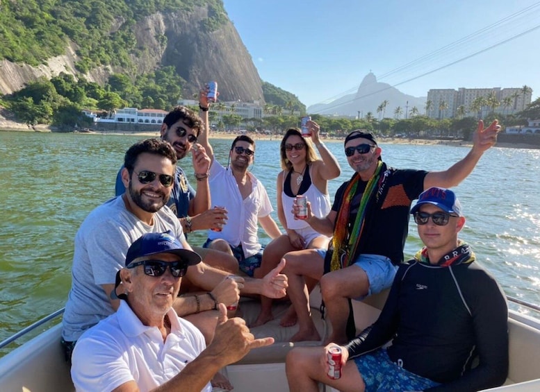 Rio de Janeiro: Speedboat Beach Tour with Beer