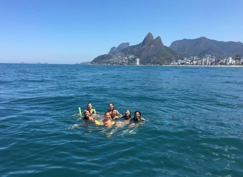 Picture 4 for Activity Rio de Janeiro: Speedboat Beach Tour with Beer