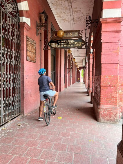 Picture 1 for Activity Cycling Through Colombo