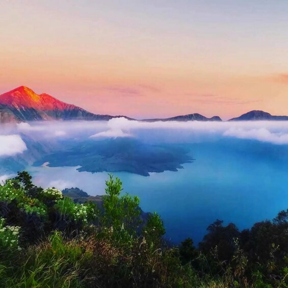 Picture 2 for Activity Mount rinjani 2 days 1 night hike to senaru crater rim 2626m