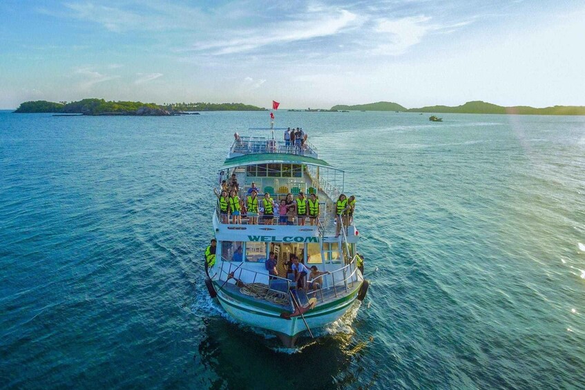 Picture 2 for Activity Phu Quoc: Cable Car Ride and 3 Islands Boat Tour with Lunch