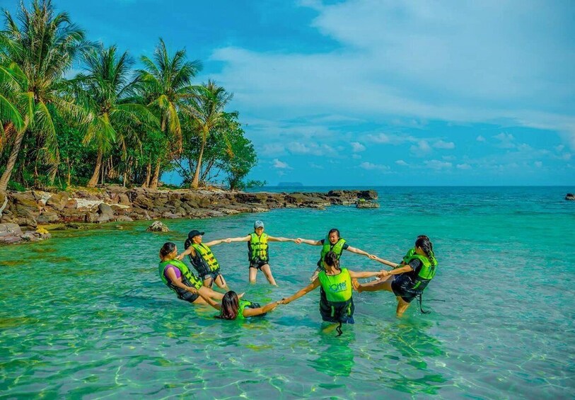 Picture 4 for Activity Phu Quoc: Cable Car Ride and 3 Islands Boat Tour with Lunch