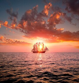 Singapore: Sunset Tall Ship Cruise with 4-Course Meal