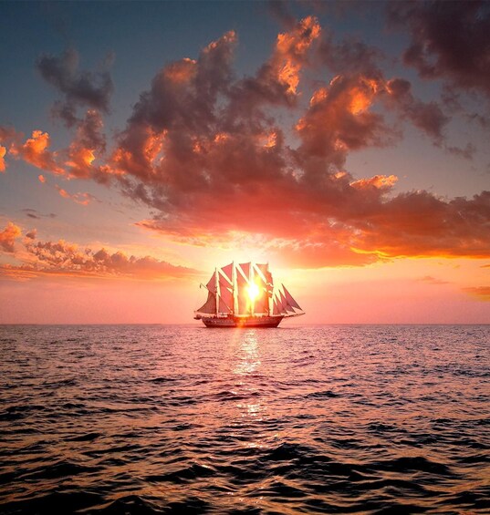 Singapore: Sunset Tall Ship Cruise with 4-Course Meal