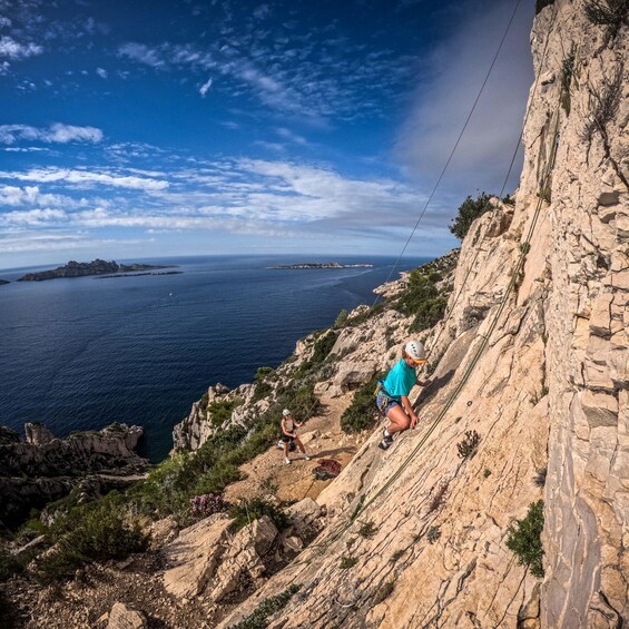 Picture 3 for Activity Climbing Discovery Session in the Calanques near Marseille