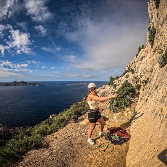 Picture 2 for Activity Climbing Discovery Session in the Calanques near Marseille