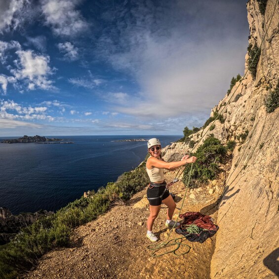 Picture 2 for Activity Climbing Discovery Session in the Calanques near Marseille