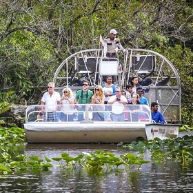 Halvdag Everglades Airboat Tours och transport