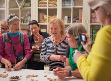 Madeira: recorrido a pie por la comida y el vino en Funchal