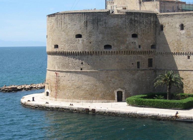 Picture 3 for Activity Taranto: 2 Seas Walking Tour