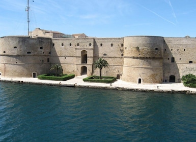 Taranto: 2 Seas Walking Tour