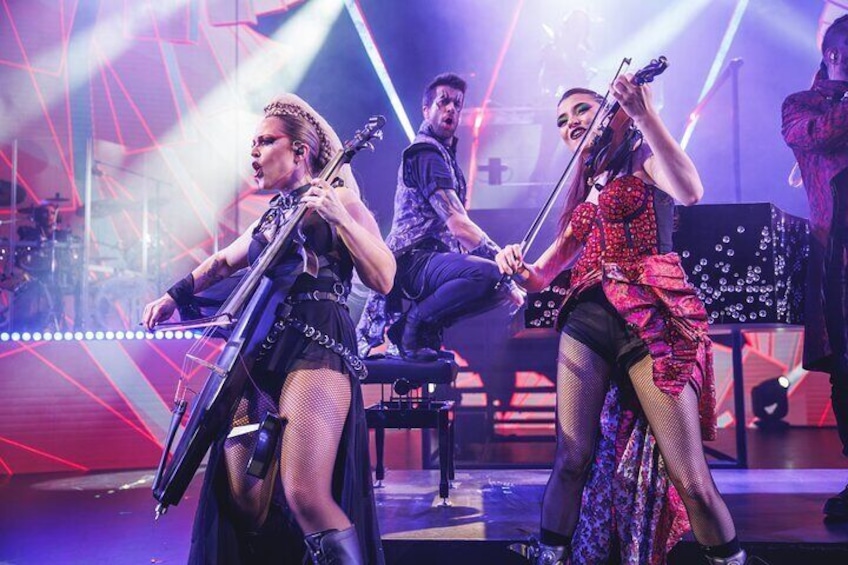 WAH Show Madrid - Your perfect night out - Dinner, Show & Party