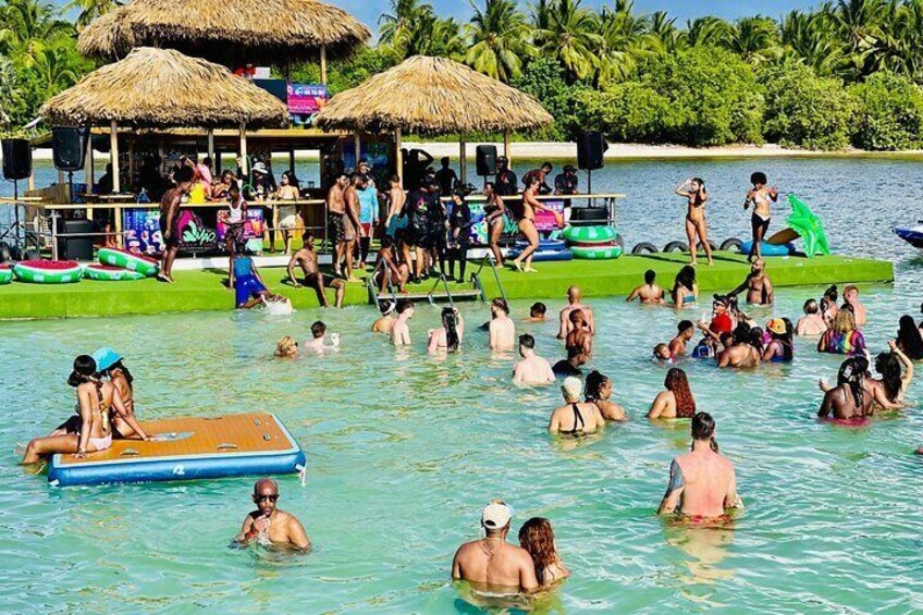 adult only Party Boat with Unlimited drinks, Snorkel & sand-bar