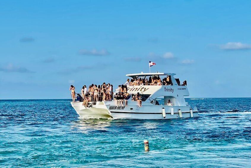 adult only Party Booze Cruise, Snorkel & sand-bar