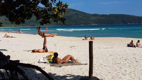 From Abraão, Ilha Grande: Lopes Mendes Beach Tour & Trekking