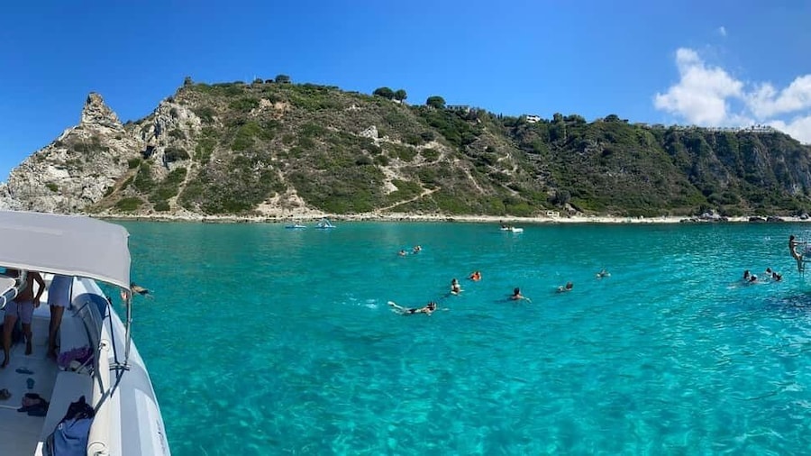 Tropea: Boat Trip to Capo Vaticano with Snorkeling & a Drink