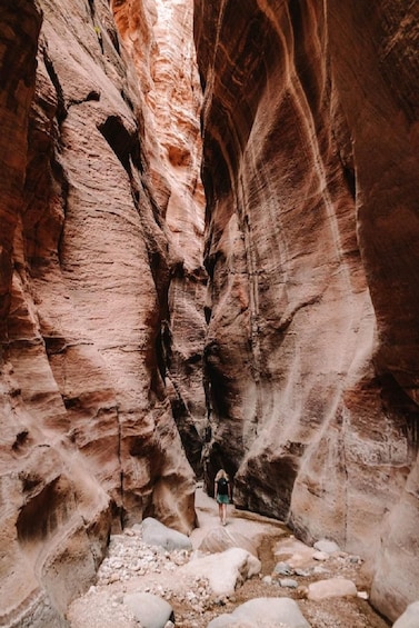 Wadi Ghuweir trail