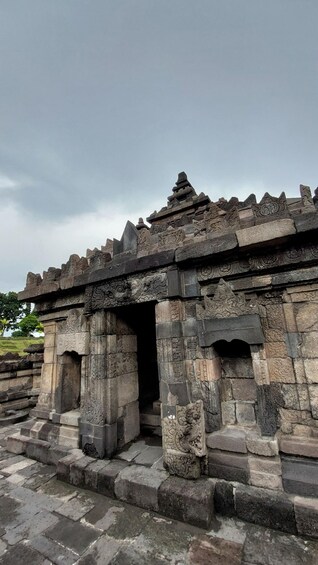 Picture 2 for Activity Yogyakarta : Explore Hidden Temple and Prambanan