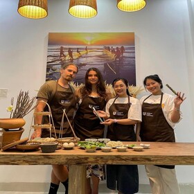 Da Nang: clase de cocina tradicional con comida en familia local