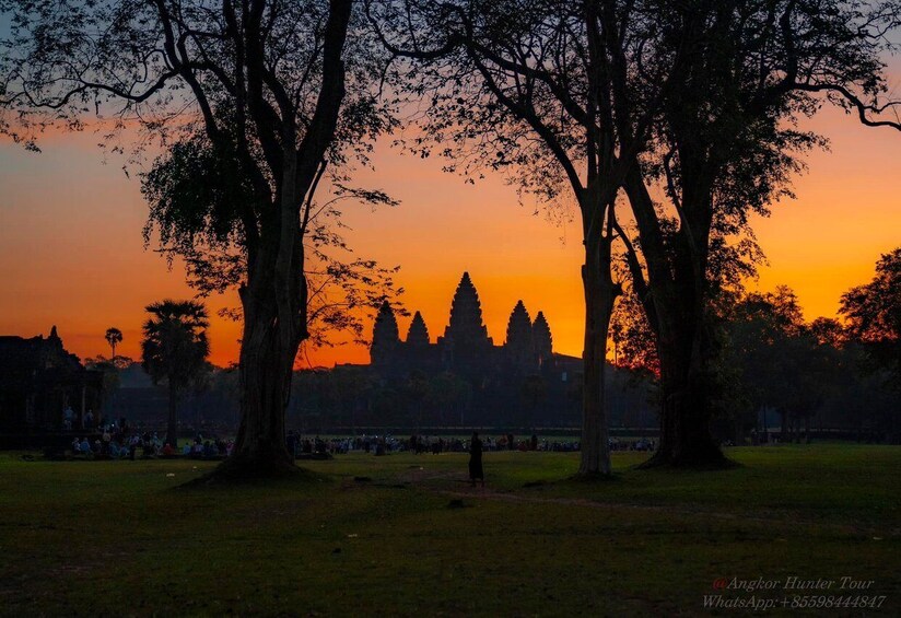 Picture 2 for Activity Siem Reap: Angkor Wat Sunrise Small-Group Tour