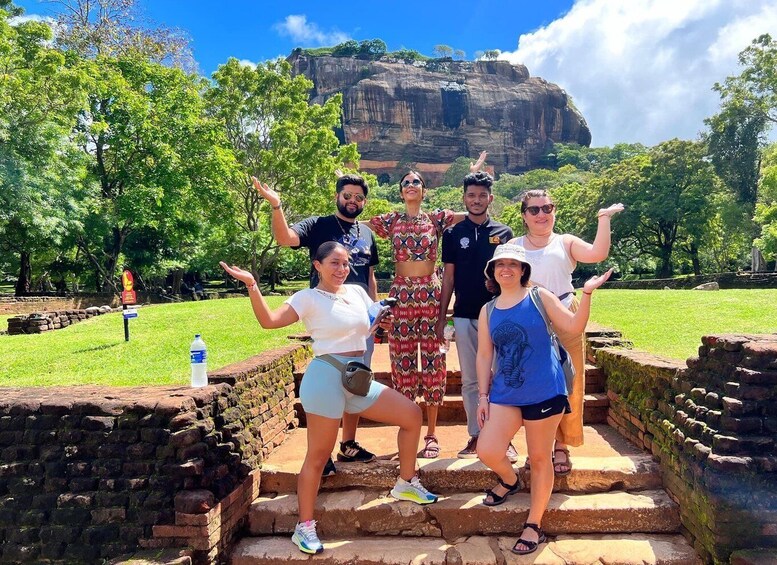 Colombo: Sigiriya Dambulla & Minneriya park Safari day tour