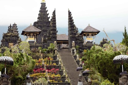 バリ島ブサキ寺院＆ランプヤン寺院 天国の門