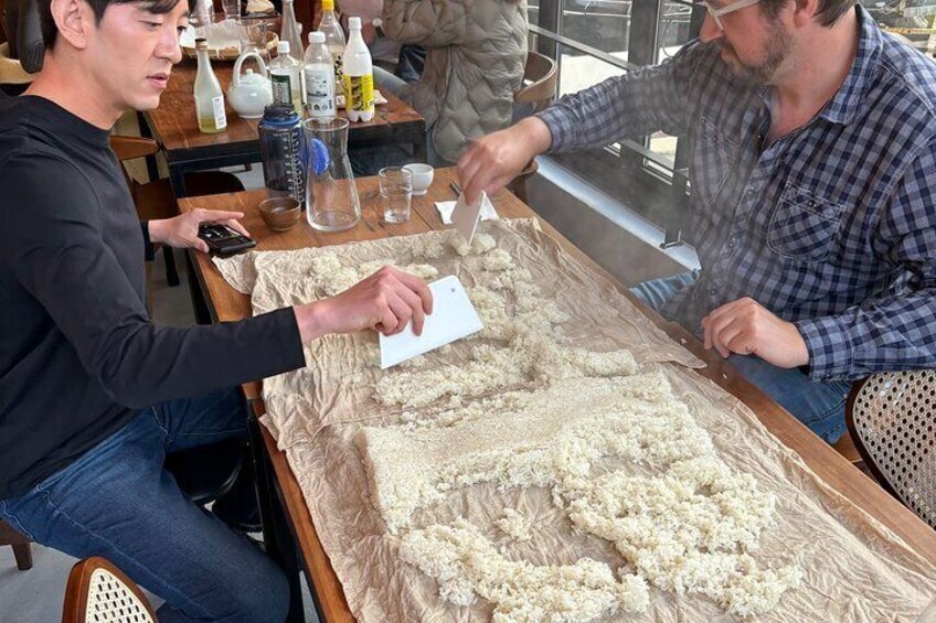 2 Hours Busan Makgeolli Korean Rice Wine Guided Activity