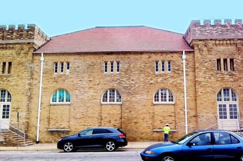 Guided Walking Historian Tour in Downtown Durham